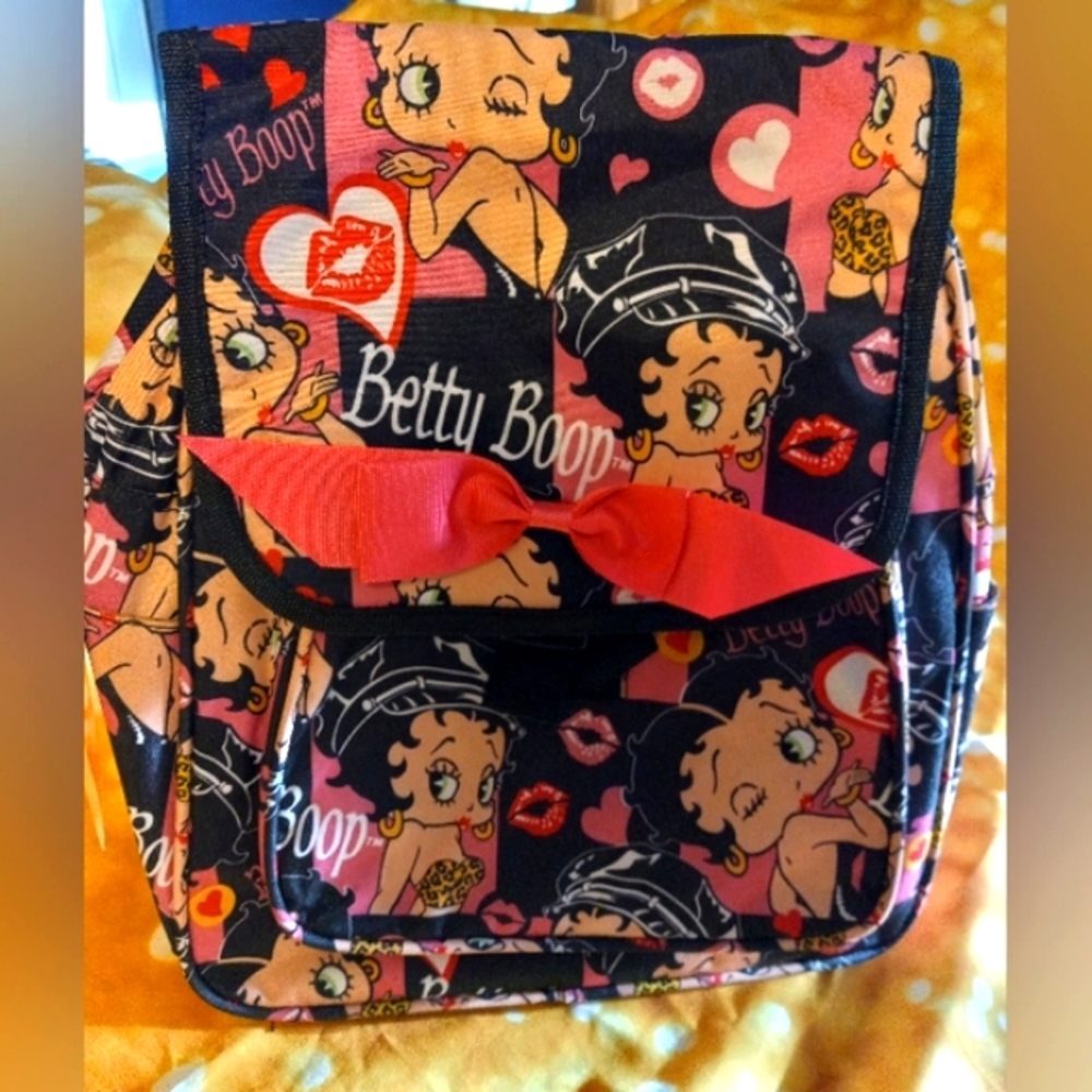 Betty Boop Patterned Backpack Set - Picture 2 of 5